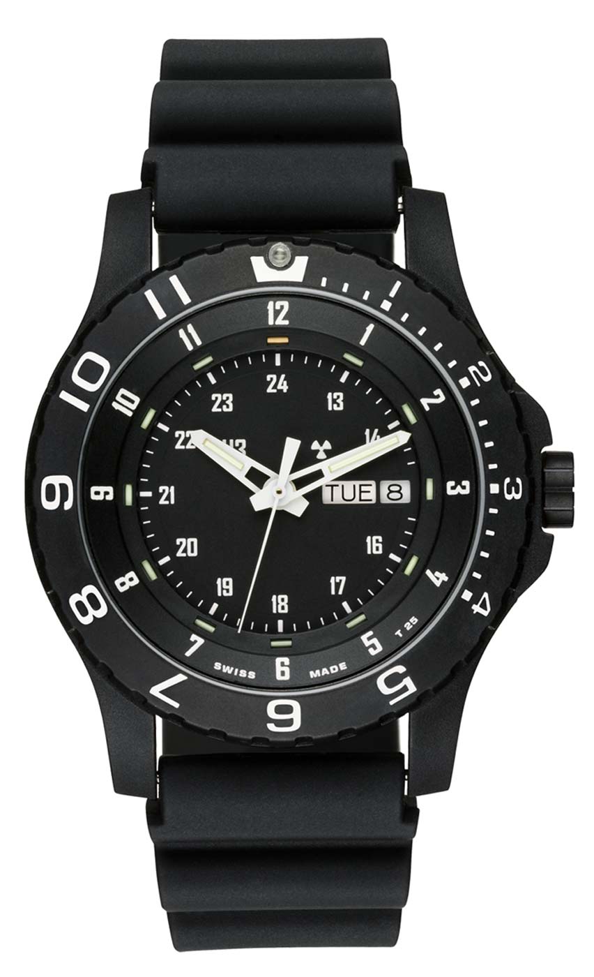 Traser P66 100376 Herrenuhr • Trigalight • Swiss Made