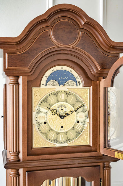 Hermle Standuhr 206x61x33 cm Holz • Mechanisches 8-Tage Uhrwerk • Dreifach-Schlagwerk