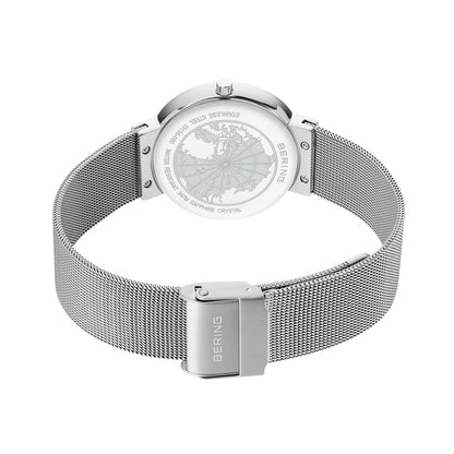 Bering Classic 10135-000 Damenuhr • Kratzfestes Saphirglas • Feines Milanaise-Armband