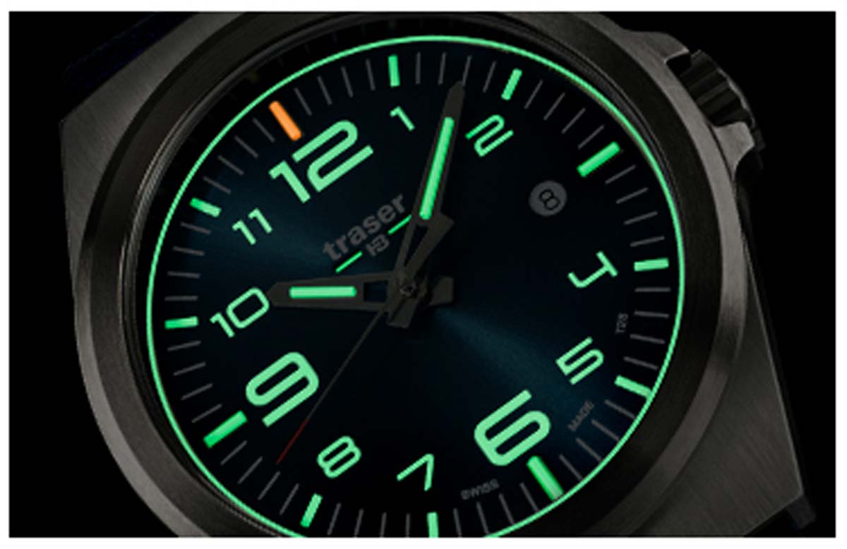 Traser P59 Essential M Black 108638 Herren Uhr • Trigalight-Technologie • Saphirglas