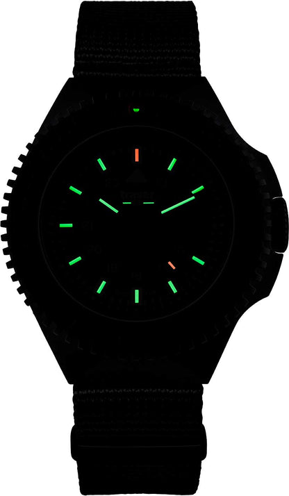 Traser P69 Black Stealth 109854 Herren Uhr • Trigalight-Technologie • Schweizer Quarzwerk
