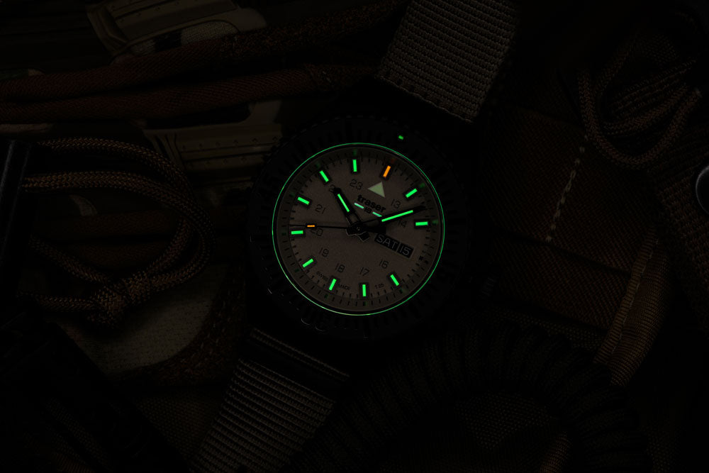 Traser P69 Black Stealth 109860 Herrenuhr • Trigalight H3 • Swiss Made