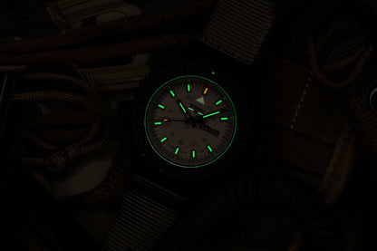 Traser P69 Black Stealth 109860 Herrenuhr • Trigalight H3 • Swiss Made