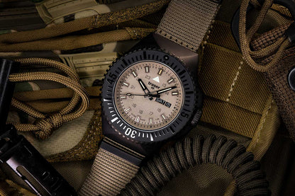 Traser P69 Black Stealth 109860 Herrenuhr • Trigalight H3 • Swiss Made