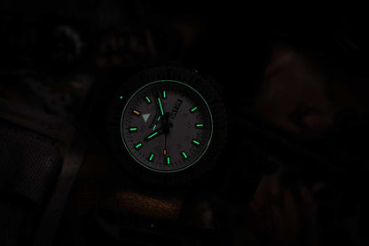 Traser P69 Black Stealth 109861 Herren Uhr • Swiss Made Quarzwerk • Saphirglas