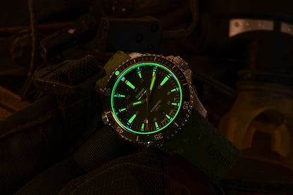 Traser P67 Diver Automatic 110327 Herrenuhr • trigalight