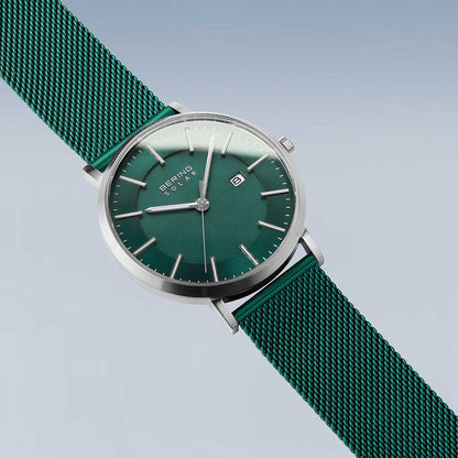 Bering Solar 15439-808 Herrenuhr • Saphirglas • Solar