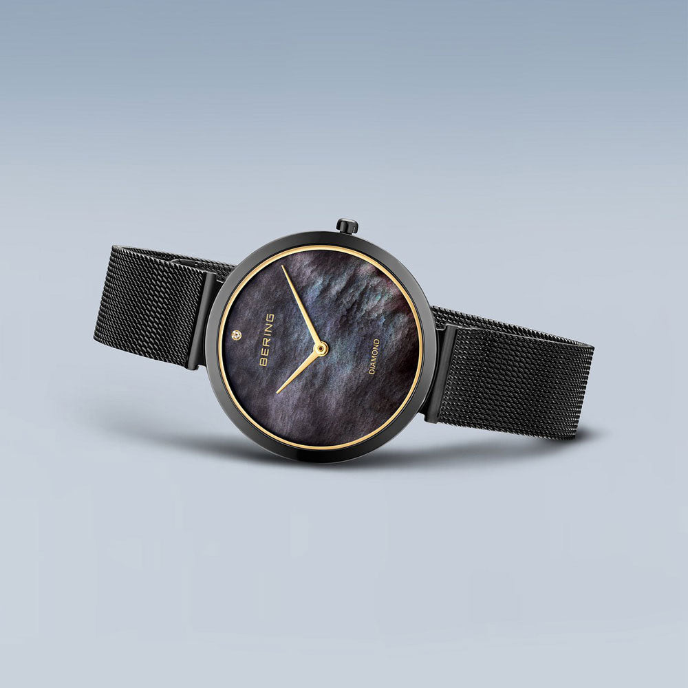 Bering Classic 18132-132 Damenuhr • Saphirglas • Milanaise
