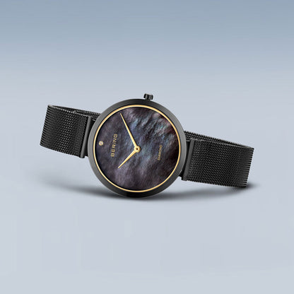 Bering Classic 18132-132 Damenuhr • Saphirglas • Milanaise