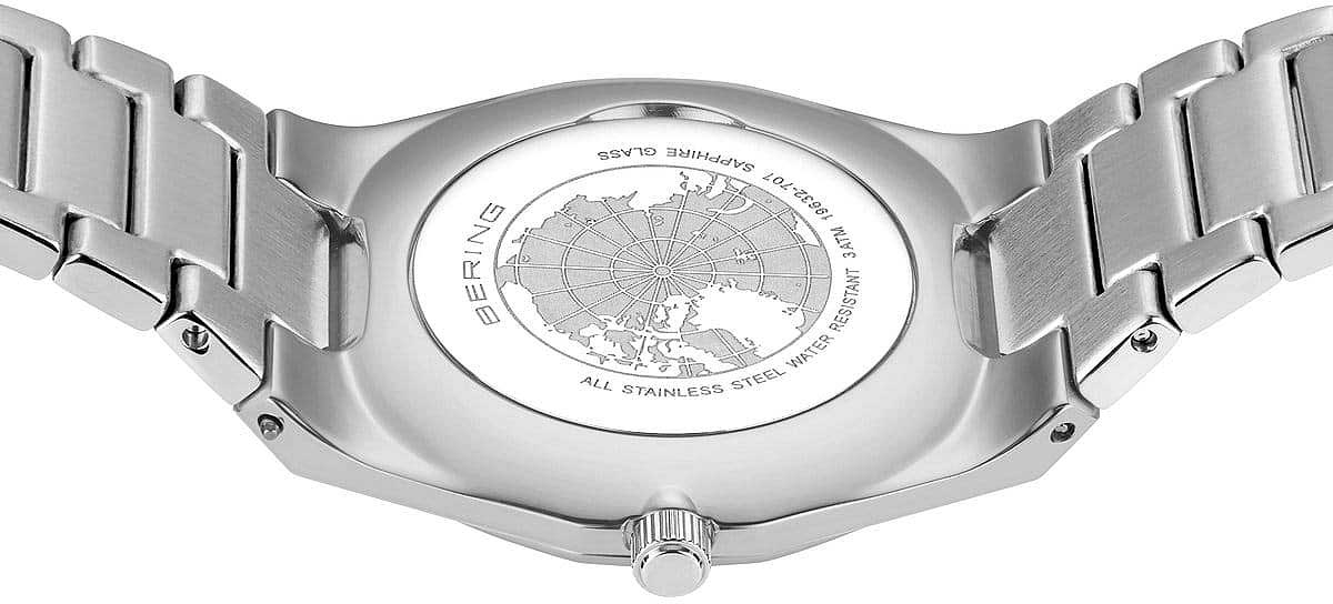 Bering Classic 19632-707 Damenuhr • Kratzfestes Saphirglas • Flaches Design