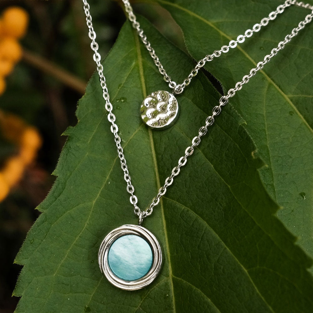 Zendala Layering Necklace Mother-of-Pearl/Silver - Holzkern Model: Jewelry