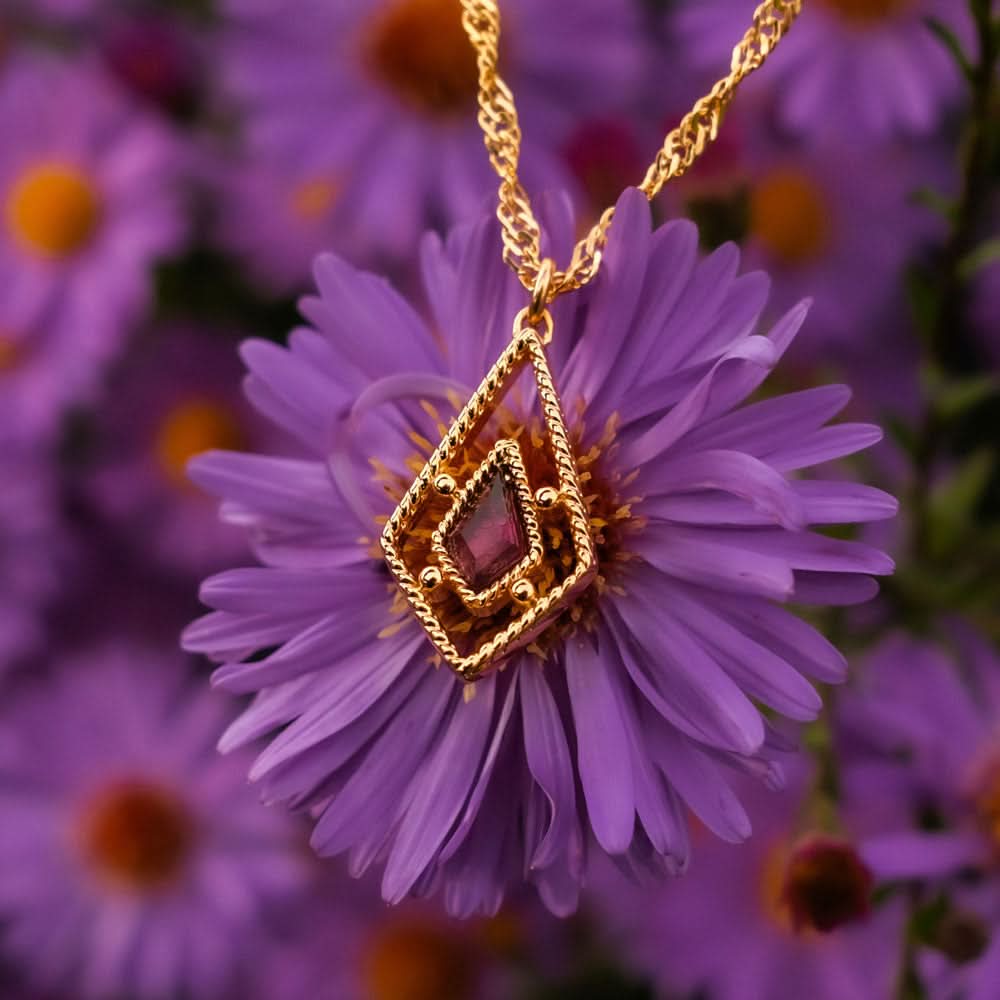 Daydreamer Necklace with Pendant - Wood Core Model: Jewelry