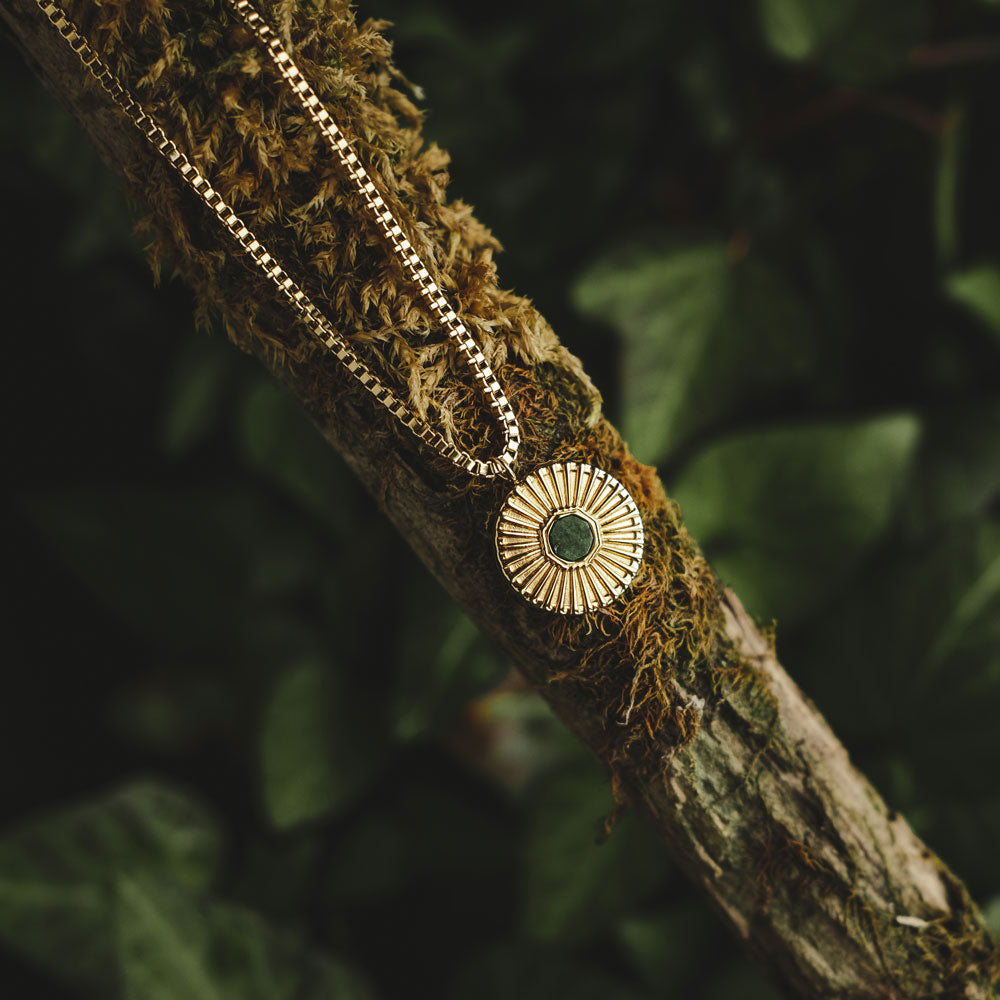 Stencil Halskette mit rundem Anhänger - Holzkern Modell: Jewelry