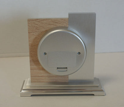AMS Tischuhr 17x3,81x16 cm Holz • Modernes Funkwerk • Präzise Zeitanzeige