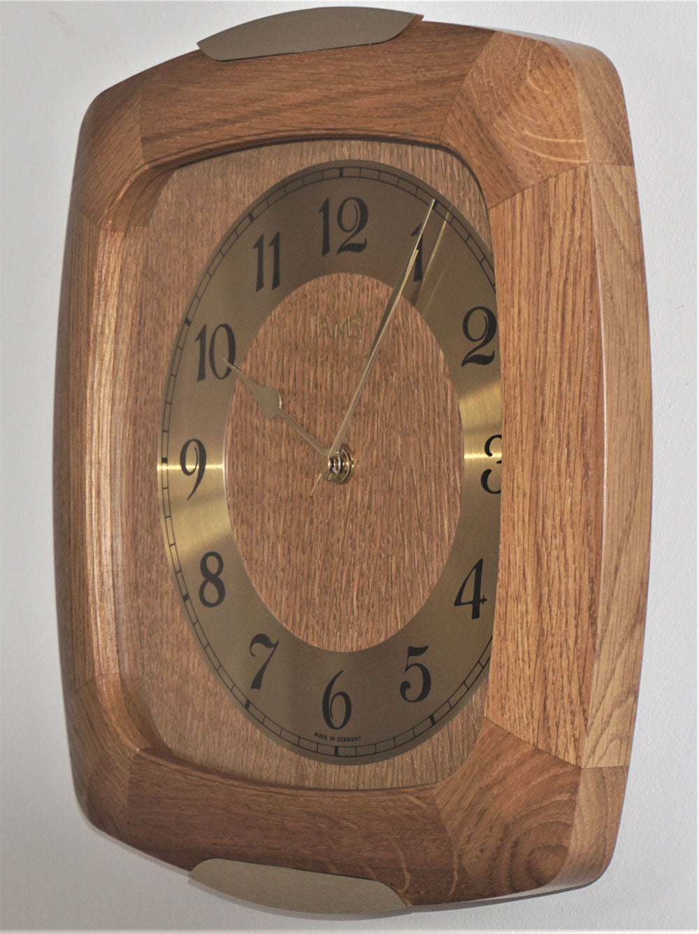 AMS Wall Clock 28x27 cm Oak • Radio-Controlled • Arabic Numerals