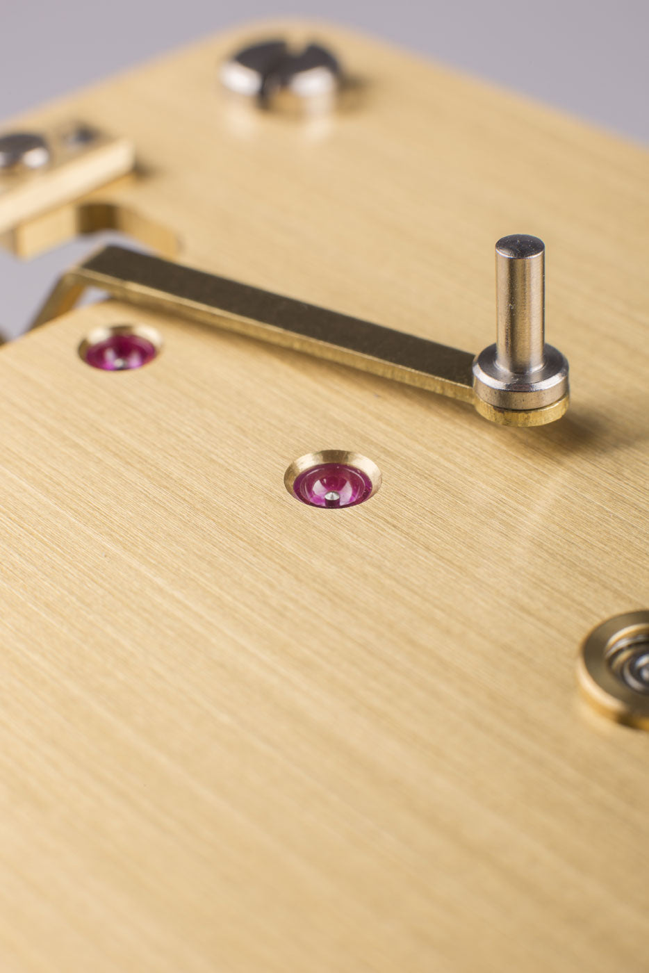 Hermle Wanduhr 86x23x13 cm Holz • Modernes Design • Präzisionsuhrwerk