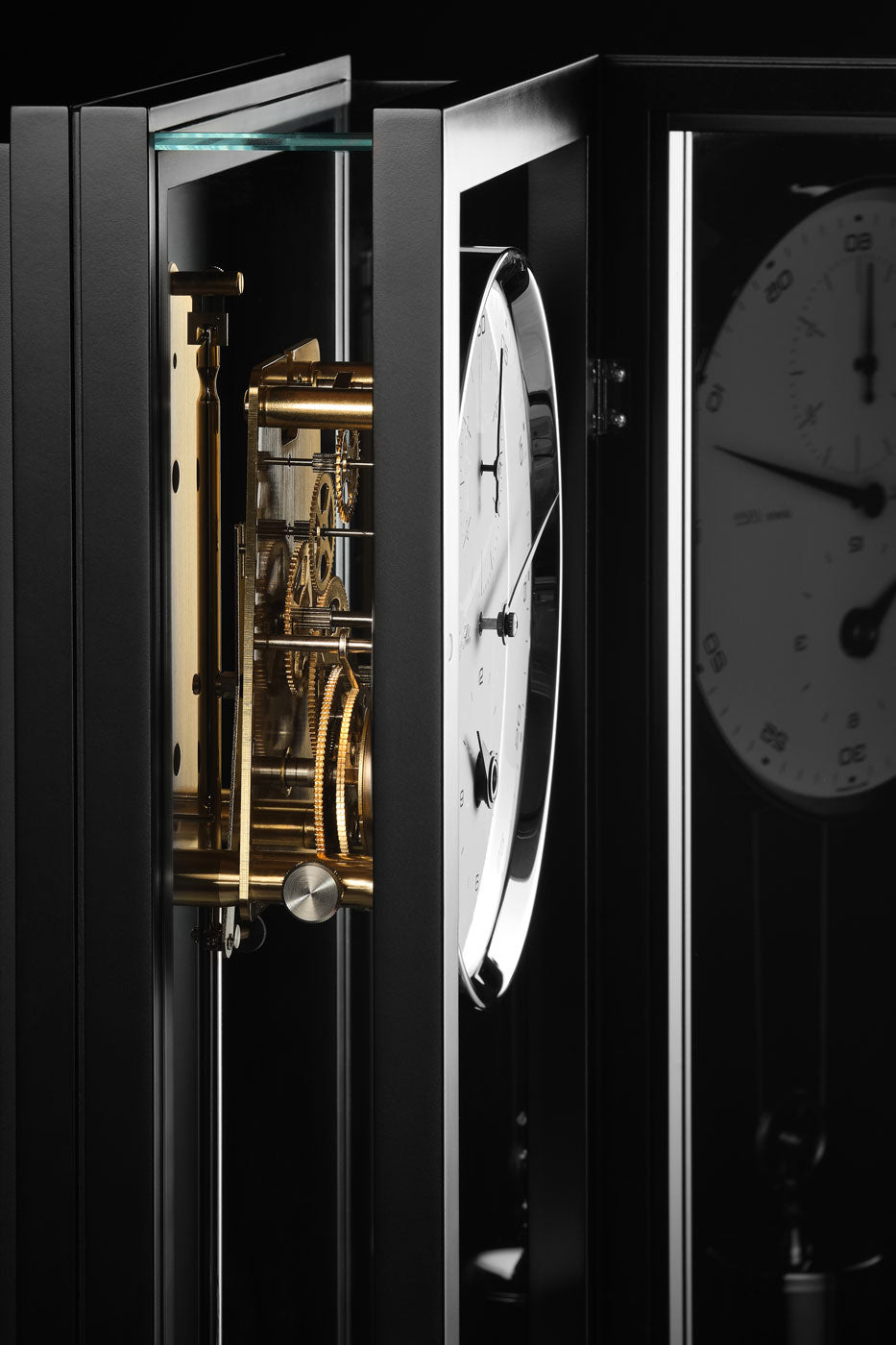 Hermle Wanduhr 86x23x13 cm Holz • Modernes Design • Präzisionsuhrwerk