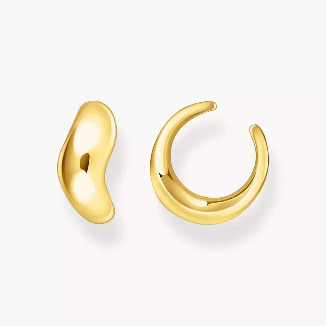 Gold-plated earcuff with a curved design