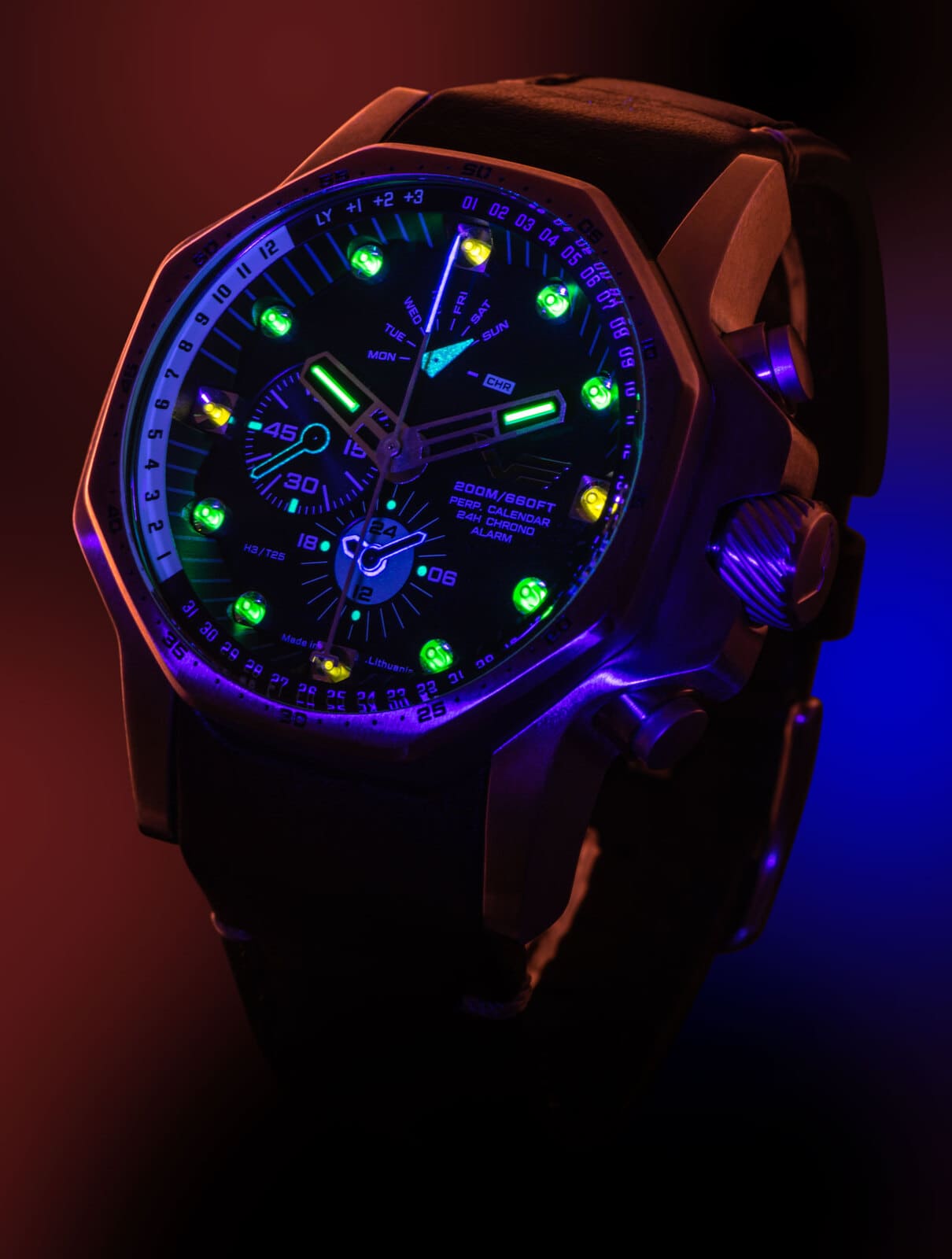 Vostok Europe Atomic Age YM86-640A695 Herrenuhr • Tritium-Röhrchen (GTLS) • K1 Sicherheitsglas