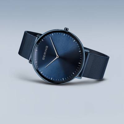 Bering Ultra Slim 15739-397 Uhr • Kratzfestes Saphirglas • Milanaise-Armband