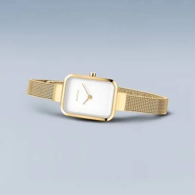 Bering Classic 14520-334 Women's Watch • Scratch-resistant sapphire crystal • Fine Milanese bracelet