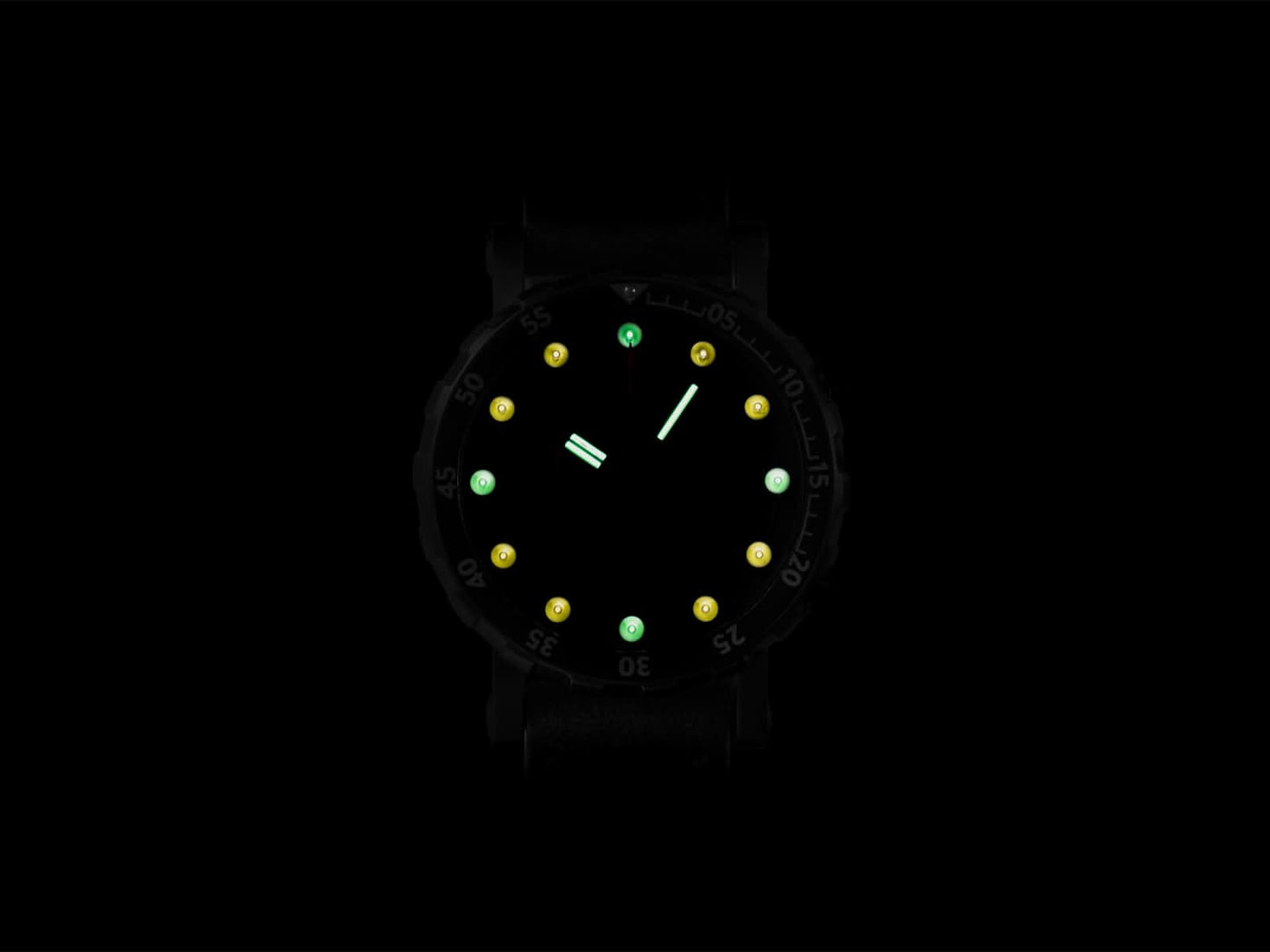Vostok Europe NH35A-571F608 Herrenuhr • Tritium • 30 ATM