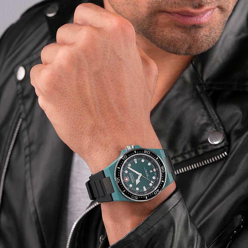Traser SWISS-MILITARY Uhr • trigalight® • Swiss Made