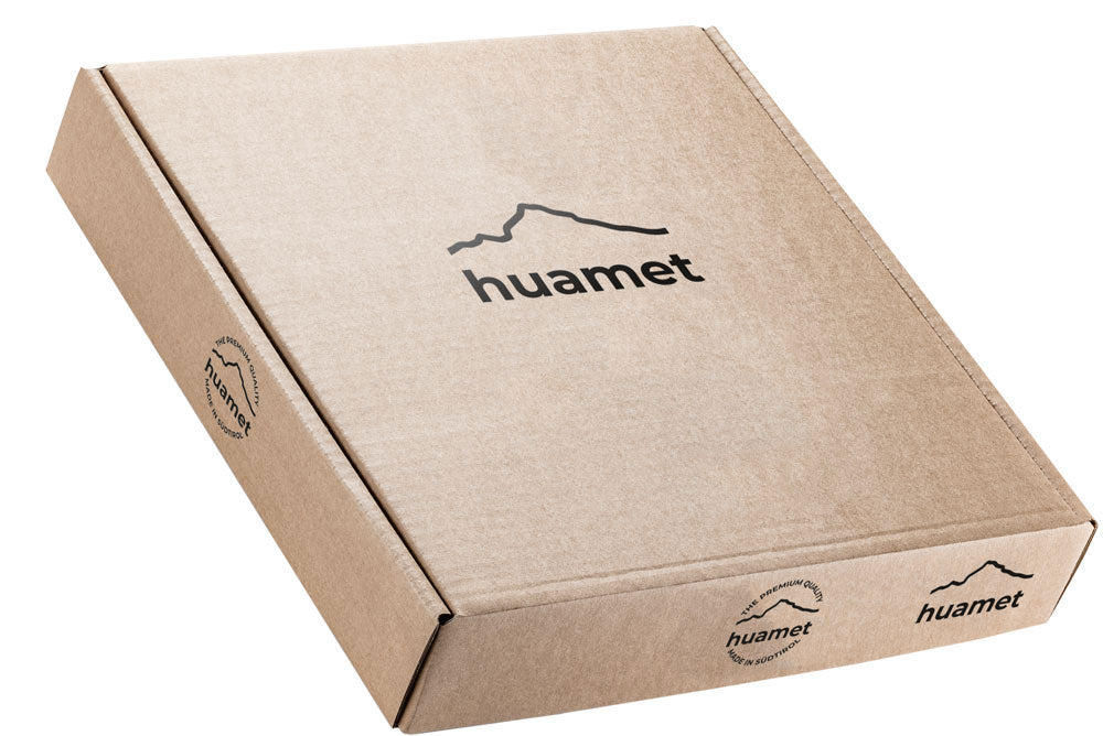 huamet Wall Clock 30x30x3.7 cm Wood • Genuine Walnut • Precise Quartz Movement