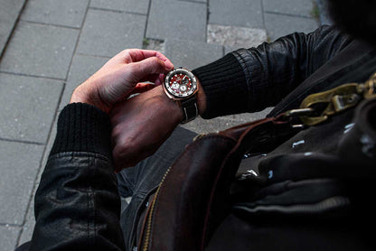 Vostok Europe Systema Periodicum VK67-650E724 Herren Uhr • Robuste 20 Bar Wasserdichtigkeit • Präzises Quarz-Chronograph Uhrwerk